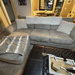 Couch / Sectional Cream 