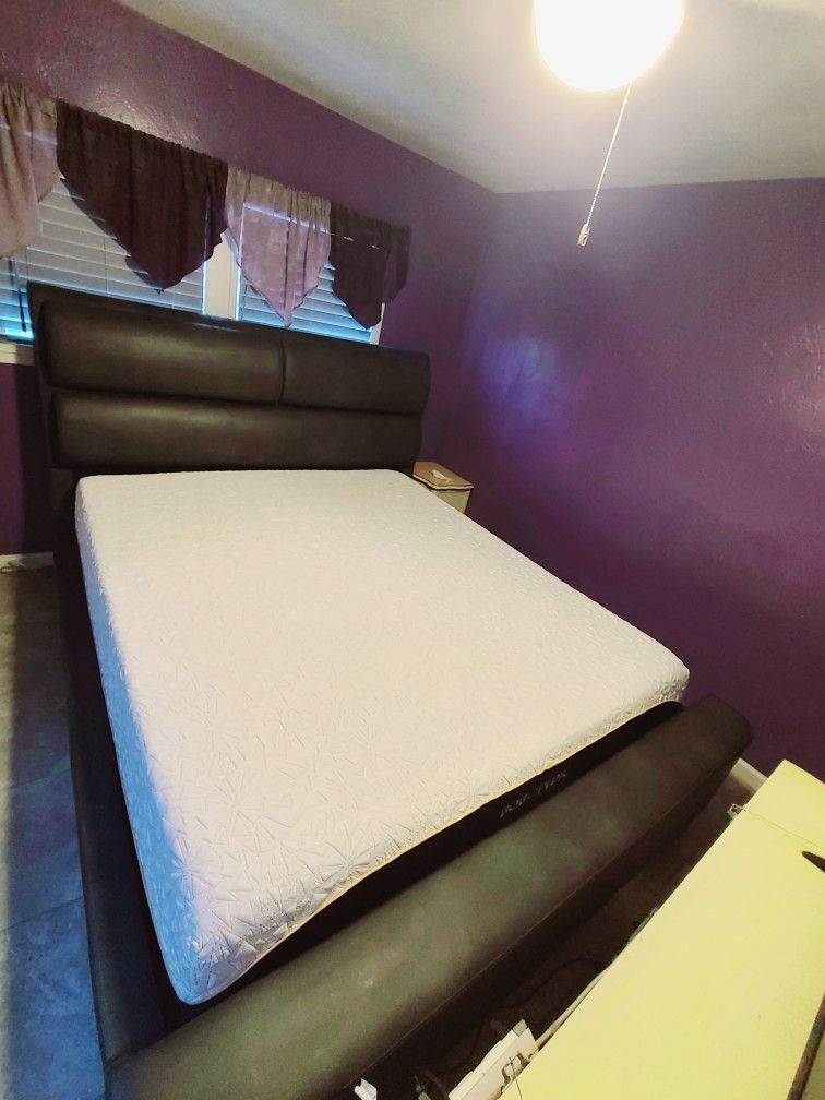 King Size Adjustable Base Bed Matress And Frame