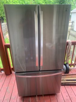 Fenmore Refrigerator Two Door Bottom Freezer