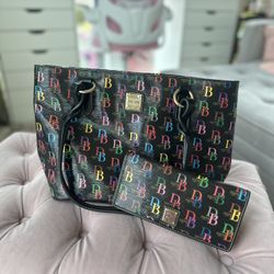 Dooney & Bourke DB75 Small Nelly Tote