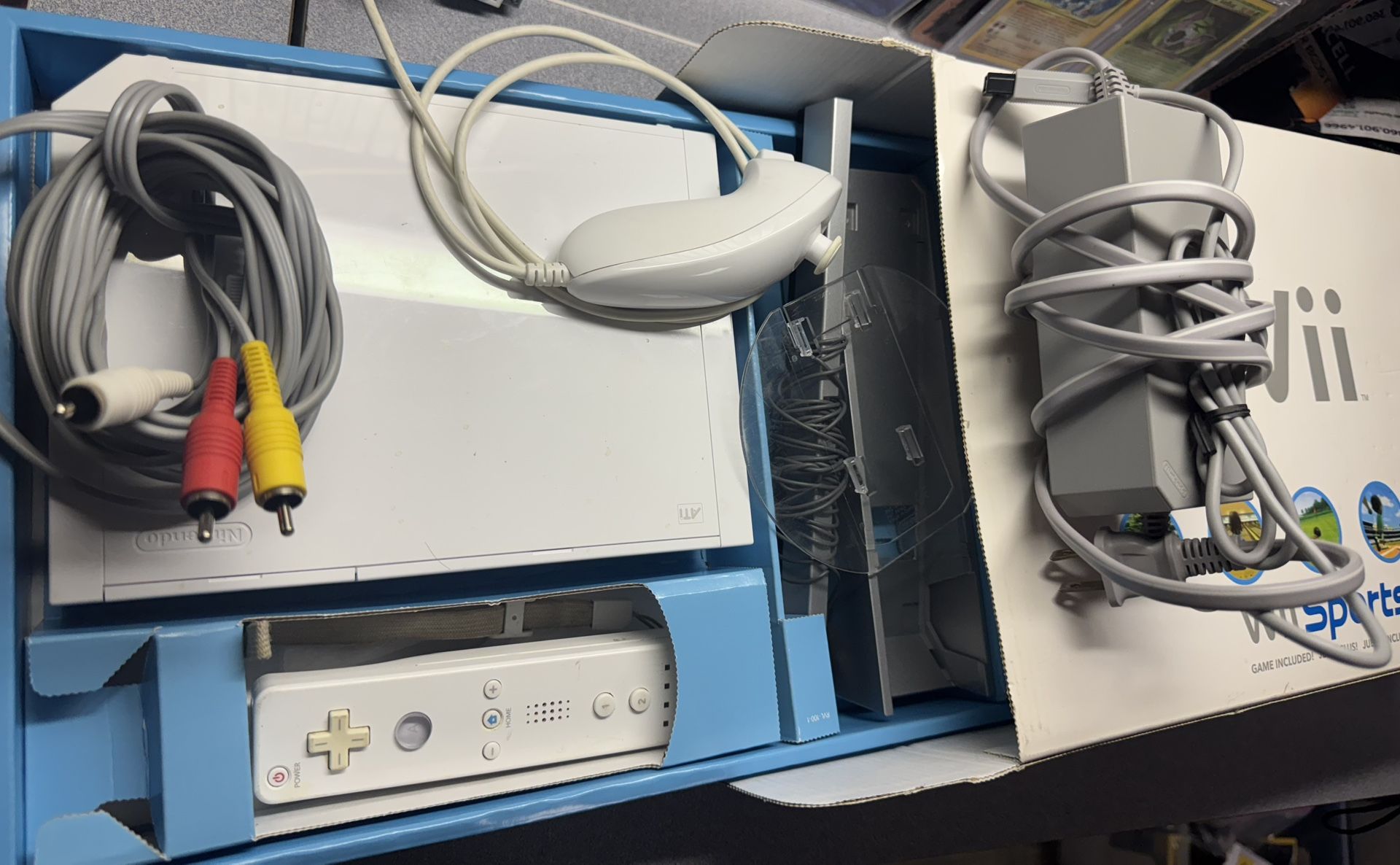 Nintendo Wii / Wii Sports Bundle