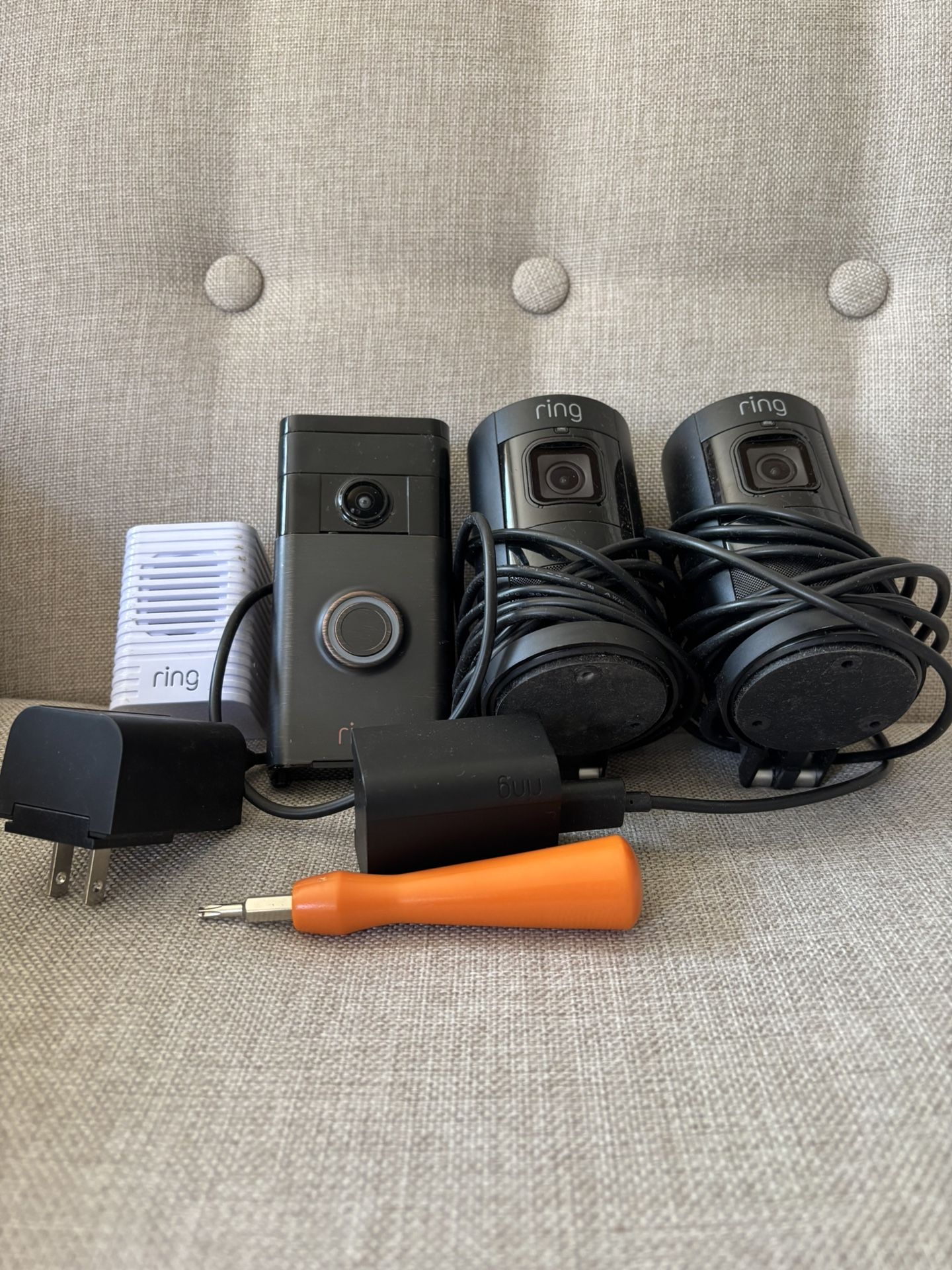 RING Camera Doorbell & 2 Cameras