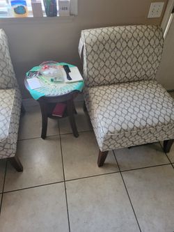 Two Sofa Chair With Table Like new