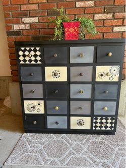 Storage cabinet
