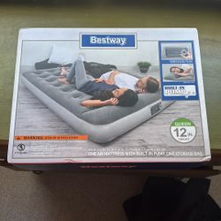 Air Mattress Queen With Built In Pump NEW