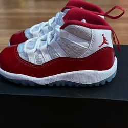 Red 11s sales toddler