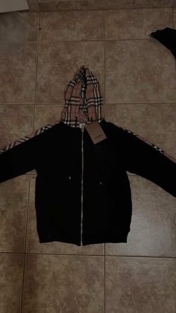 Burberry hoodie size small