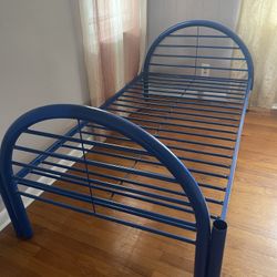 Single Metal Bed 