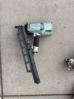 Hitachi 3-1/4-inch Framing Nail Gun