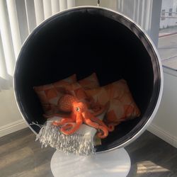 Reproduction Mork Egg Chair