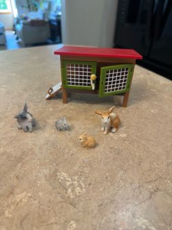 Schleich Toy Rabbit Hutch Playset with Bunny Figures