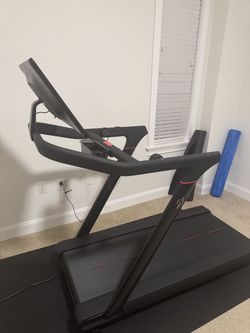 2023 Peloton Tread Excellent Condition Under 50 Rides - St. Petersburg, FL