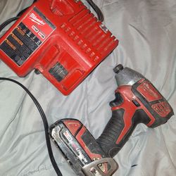Milwaukee 2856-20  1/4"  Driver with Battery and Charger Unit #4