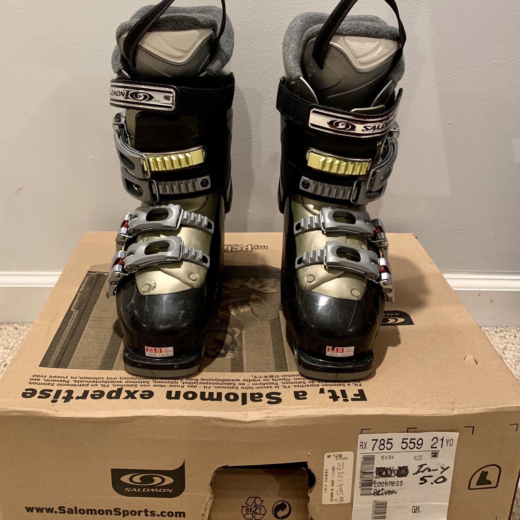 Salomon Ski Boots Size 23