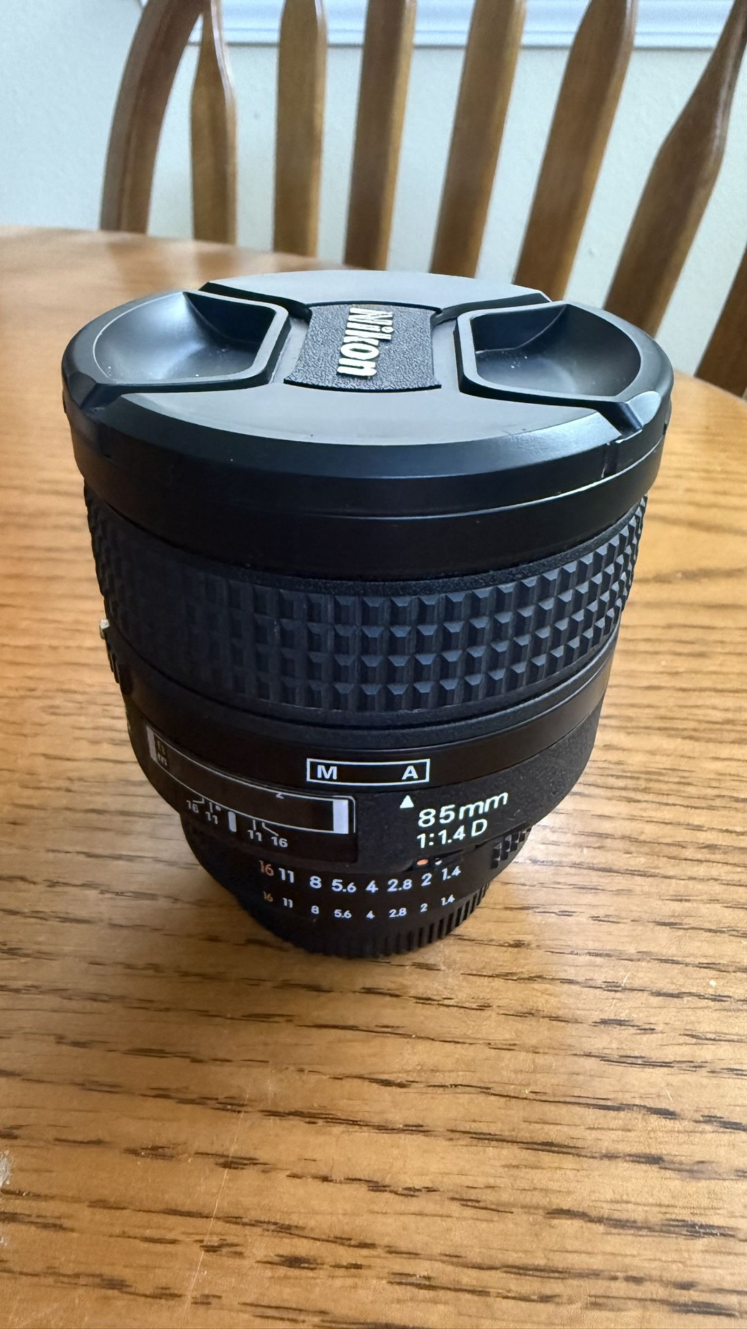 Nikon 85mm f1.4 D