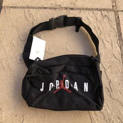 New Nike Jordan Crossbody Bag Black Fanny Pack Hip Waist Belt