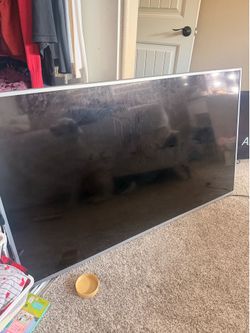 60” LG 1080p smart LED TV