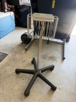 Medical Equipment Rolling Stand with Basket