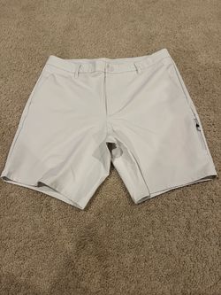 All in Motion men’s khaki shorts Size 34