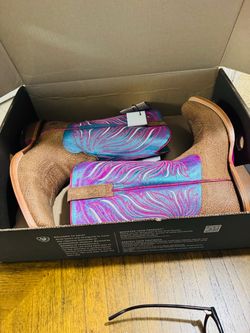 Botas nuevas de mujer .