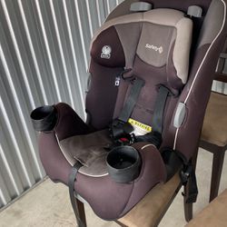 Car Seat For $45 Delivery Is Included In The Price