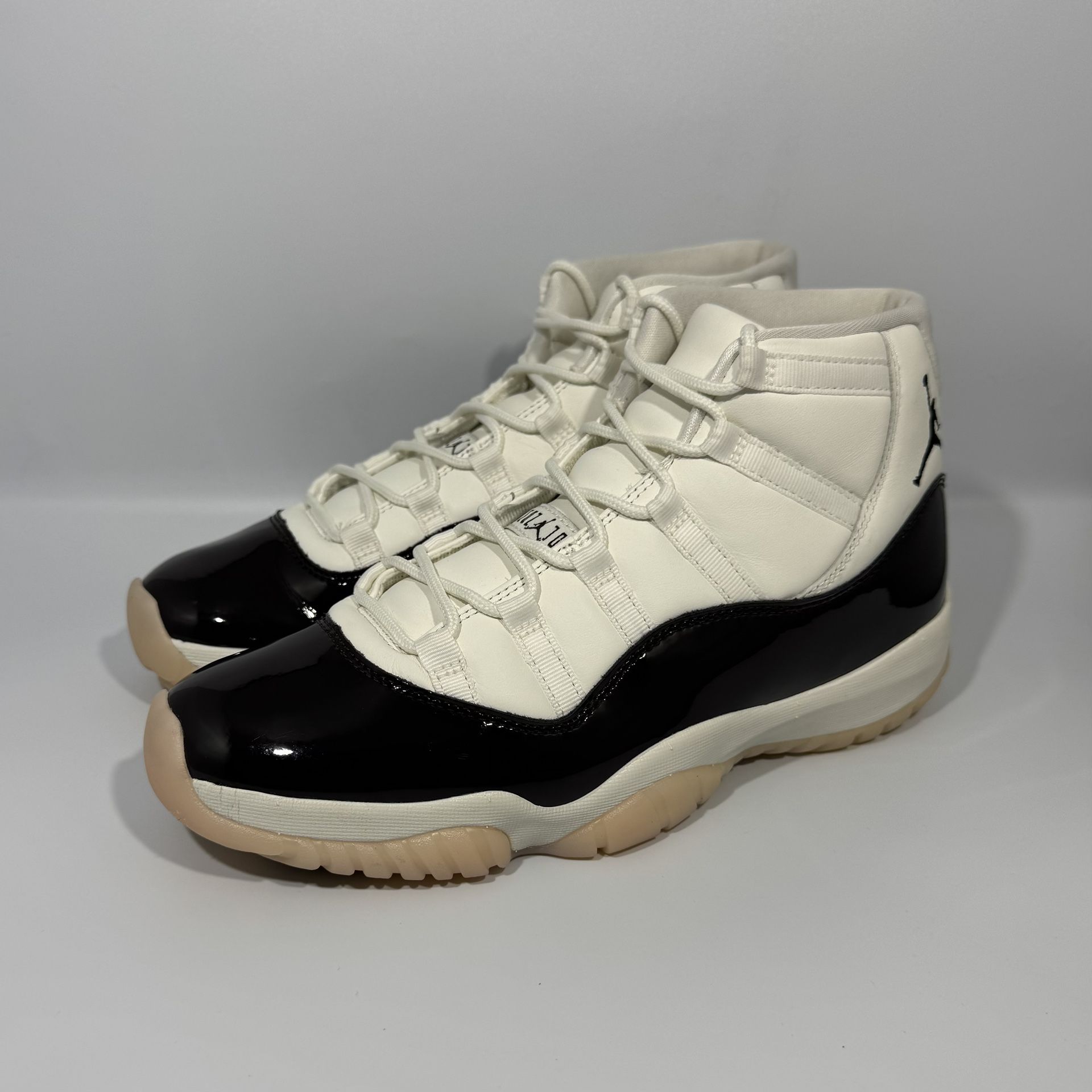 Air Jordan 11 “Neapolitan” size 9.5 Men
