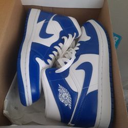Air Jordan women's one mid