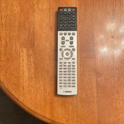 Yamaha Natural Sound AV RX V673