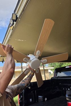Ceiling fan with remote