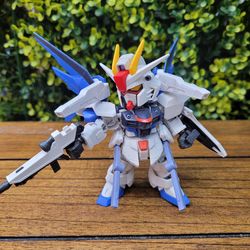 SD Cross Silhouette Freedom Gundam