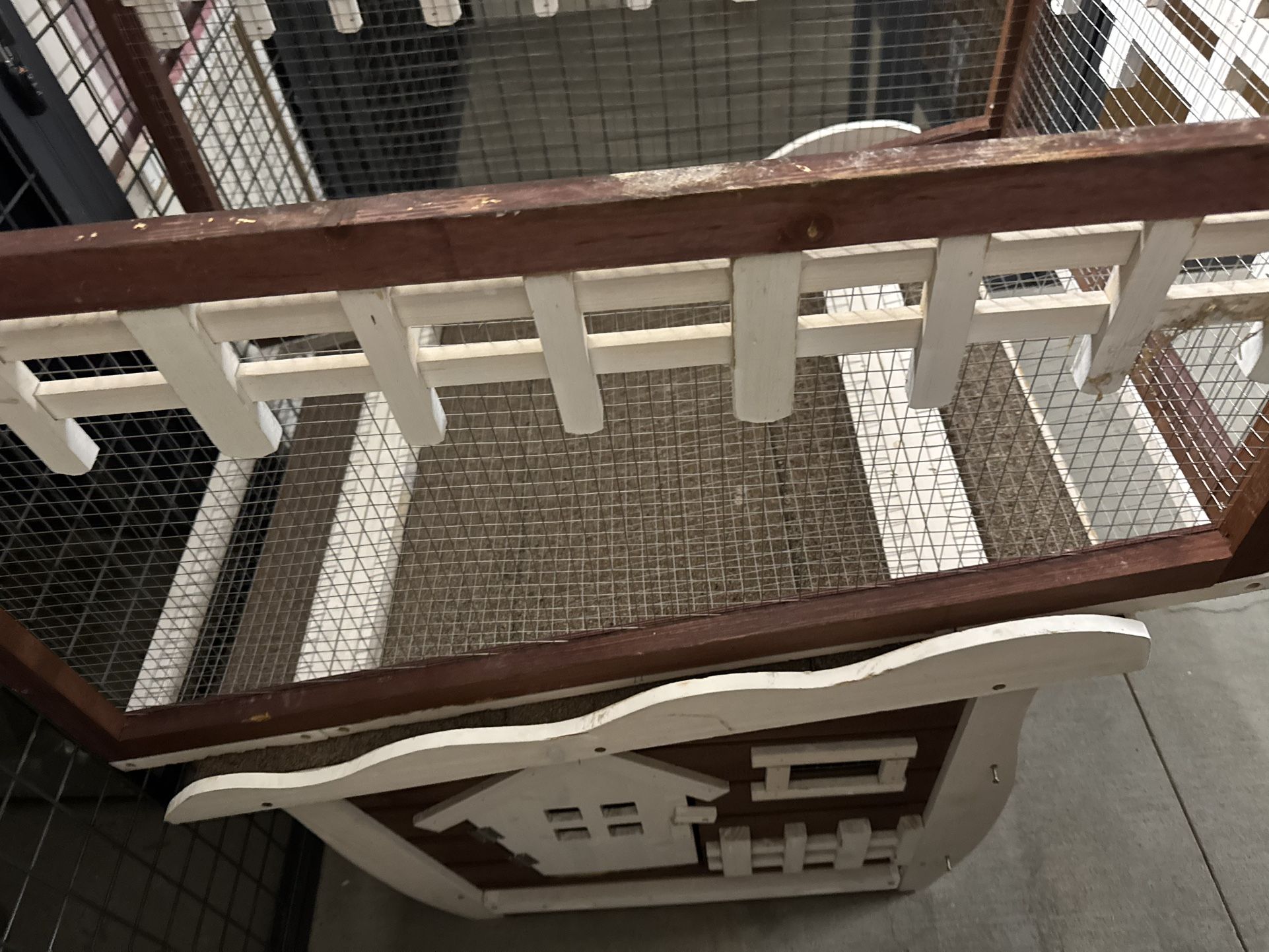 Mobile Wooden Chicken Pets House