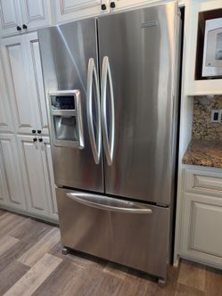 FOR PARTS: KitchenAid Refrigerator Model  kfis25xvms0