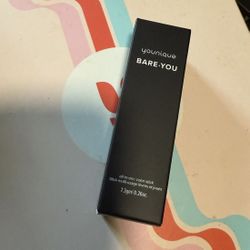 Brand New In Box YOUNIQUE ALL-IN-ONE COLOR STICK In Cinnamon Latte Blush/Bronze/Lip Stick