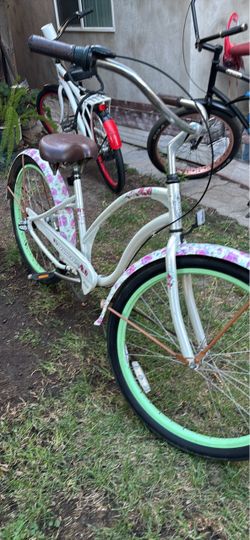 ELECTRA ROSIE 3 SPEED GOOD CONDITION 26 “ Wheels Ready to Ride