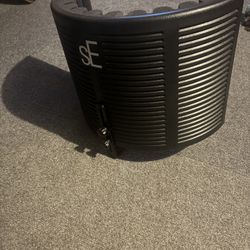 SE Electronics Recording Vocal Shield 