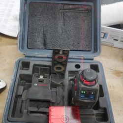 BOSCH LEVEL LASER KIT RED LIGHT GLL2-20 884449-4 