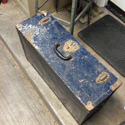 Vintage Metal Storage Trunk 