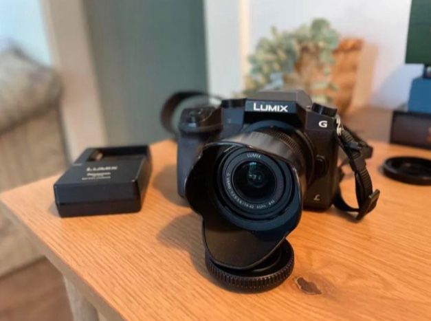 DSLR Panasonic G7 Camera
