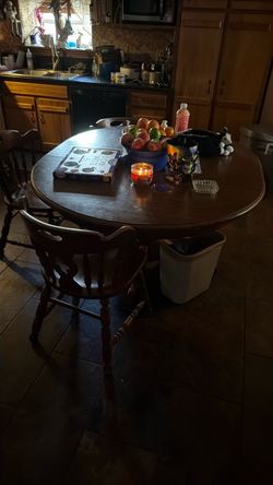 Round Wooden Dining Table with Chairs