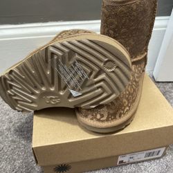 *New* Ugg Classic II Glitter Leopard- Youth Size 12