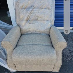 ASHLEY RECLINABLE SOFA 