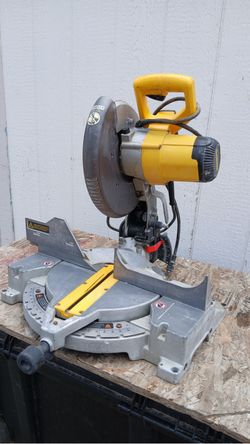DeWalt saw