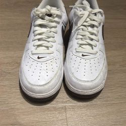 Used Nike Air Force Size Men’s 10 (need To Sell Moving Asap!!) Negotiable On Price