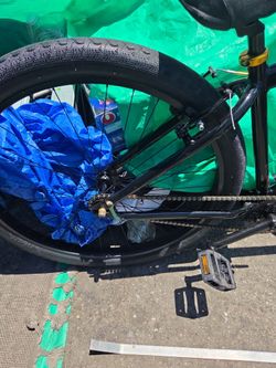 Good gold black bmx big flyer