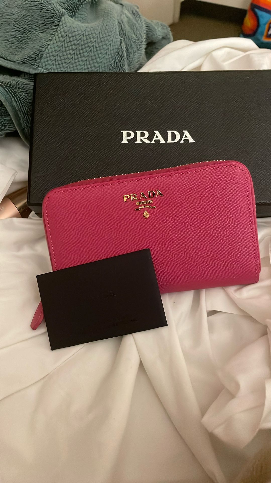 prada wallet