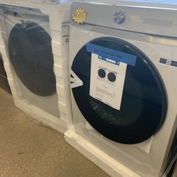 New Scratch And Dent Samsung Front Load Washer And Electric Dryer Set 6 Months Warranty 