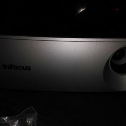 InFocus ,IN2104 Projector