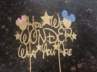 Minnie and Mickey gender reveal cake topper