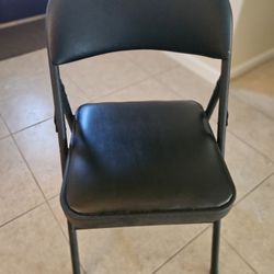 METAL FOLDING PADDED CHAIRS