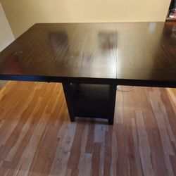 Wood Dining Table In Great Condition 